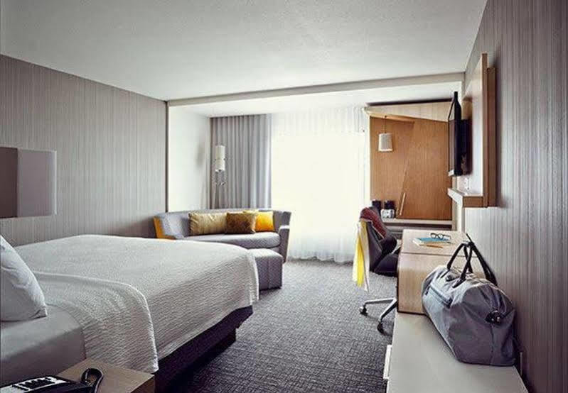 Residence Inn By Marriott Kansas City Downtown/Convention Center Exterior photo